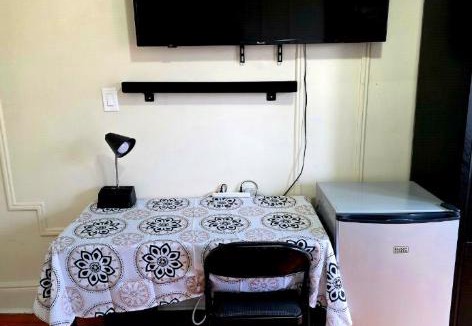 Paterson House | Habitación Privada Práctica con TV de 65 pulgadas en zona comercial muy activa