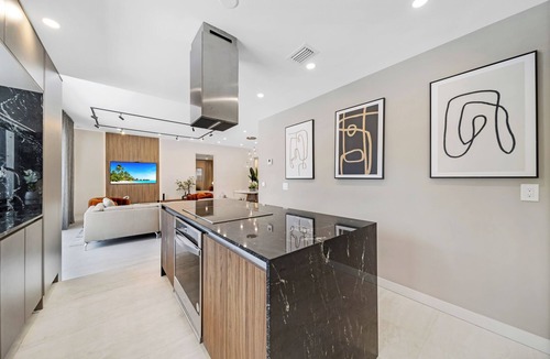 Hallandale Beach House | Hallendale Beach Waterfront Modern Home, Grill & Pool