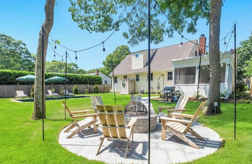 Hampton Bays House | HAMPTON BAYS HOME MINUTES FROM SOUTHAMPTON VILLAGE, SHINNECOCK BAY, OCEAN.