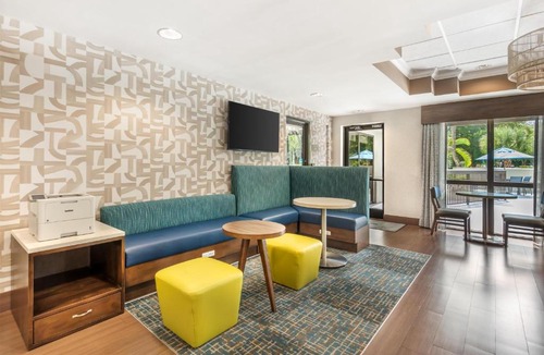 Biggar Hotel | Hampton Inn Fort Myers-Airport & I-75