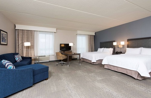 Midtown Hotel | Hampton Inn & Suites Grand Rapids Downtown