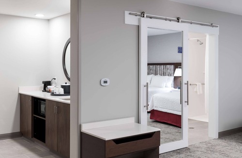 Port Canaveral Hotel | Hampton Inn & Suites Cape Canaveral Cruise Port