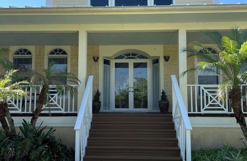 LaBelle House | Hangar Home for Seasonal Lease.Mother In Law apartment adjoining. Large Hangar.