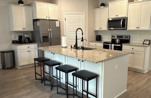 Tallahassee House | Hansell Villa + 12 PPL + Pet Friendly + BBQ + Games
