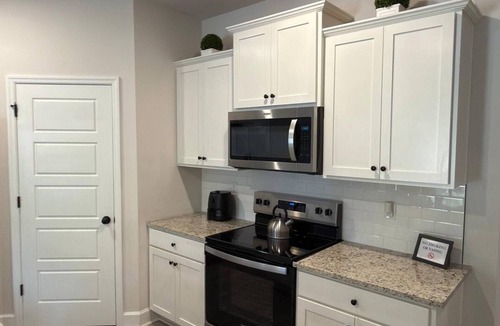 Tallahassee House | Hansell Villa + 12 PPL + Pet Friendly + BBQ + Games