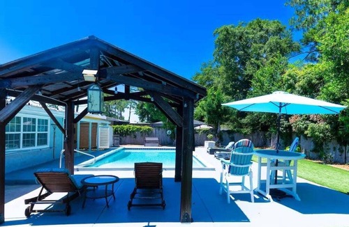 Woodlawn House | Happy OURS 206–Pool Near Beach–Sleeps 6