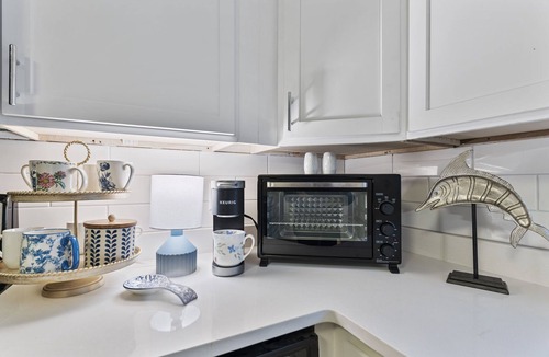 Montgomery House | Harmony House 3bd 2bath newly remodeled Gem in peaceful neighborhood.