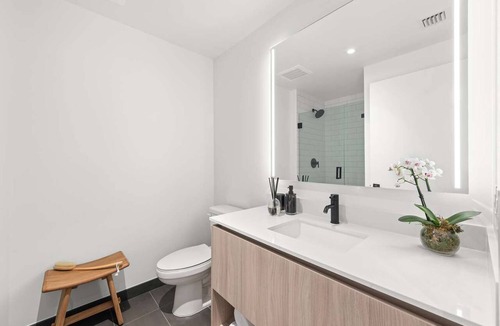 Downtown Miami Hotel | Haven of Relaxation! 4 Bay View Studios w/Kitchen, Pets Allowed, Outdoor Pool!