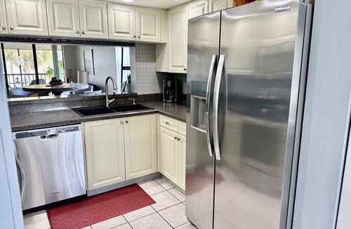 Trailer Estates Apartment | HC Shorewalk, Pools, Tennis, Pickle Ball, near Beaches Anna Maria Island and IMG