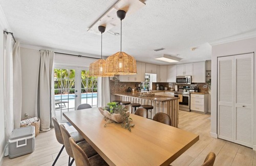 University Park House | Heated pool 5BR/2.5BT-BBQ-Fit 14