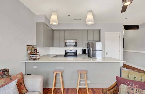 Historic District - North Condo | Heated Pool Access | Broughton Street Rental