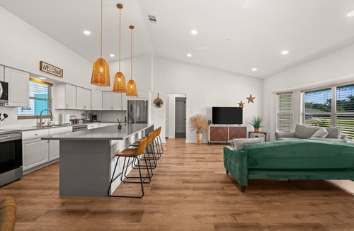 North Port House | Heated Pool, HotTub, MiniGolf, Bowling, GameRoom