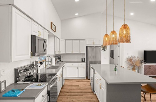 North Port House | Heated Pool, HotTub, MiniGolf, Bowling, GameRoom