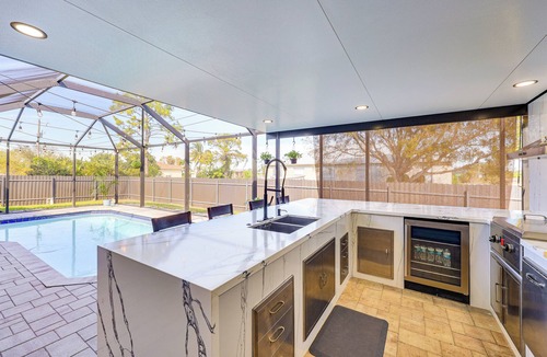 Diplomat House | Heated Pool & Outdoor Kitchen: Cape Coral Home