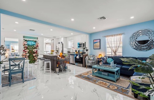 Delray Beach House | Heated Pool, Tiki Hut, Huge Yard, Bar, Walk 2 Ave