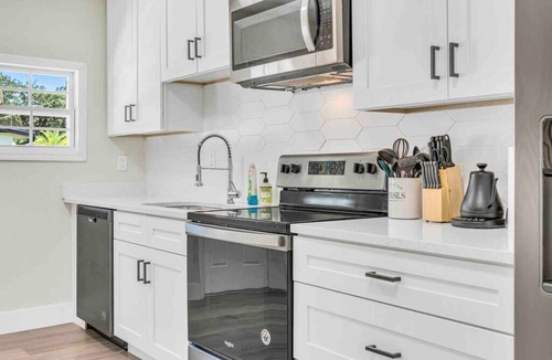 Braden River House | Heated Salt Water Pool near Siesta Key