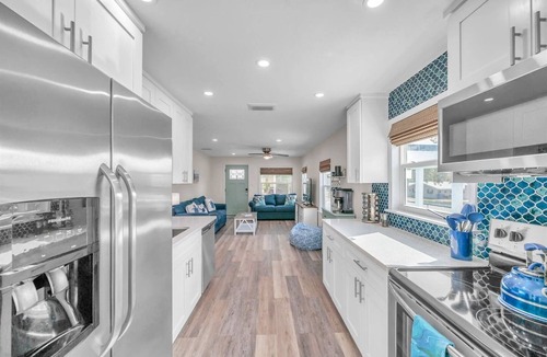 Palm Harbor House | Heated SW Pool - Near Beaches, Golf, Trail & Food