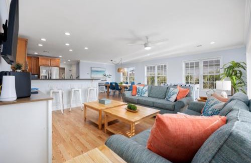 Garden City House | HeatedPoolOasis, 2MinsWalkToBeach, BeachGear
