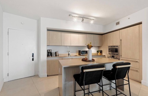 Hollywood South Central Beach Condo | Heavenly Ocean Views 1 Bedroom Paradise