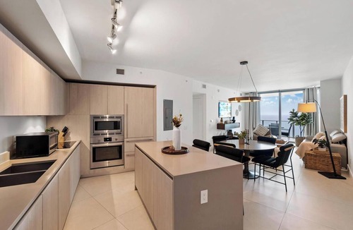 Hollywood South Central Beach Condo | Heavenly Ocean Views 1 Bedroom Paradise