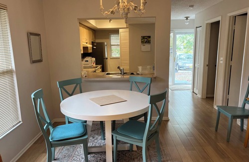 Park East Villa | Hidden Gem - in the Downtown District