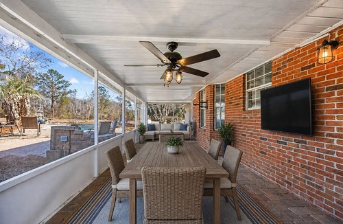 Stockton House | Hidden Gem Near Lakeland Poolside Retreat w/Pond Views