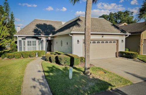 Apopka House | HIDDEN GEM OF ORLANDO: THE BNKR Florida Living at its coziest. Designed for you