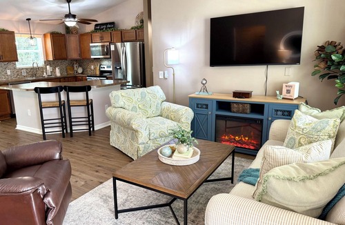 Candler House | High Tides - 3/2 w/Golf Cart & Grill in The Village of Country Club Hills