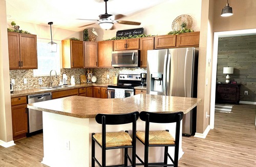 Candler House | High Tides - 3/2 w/Golf Cart & Grill in The Village of Country Club Hills