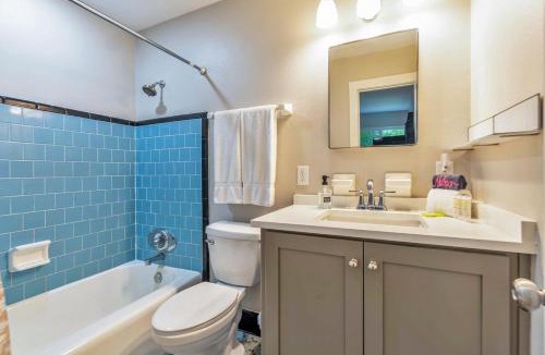 Northeast Pensacola Villa | Hill House- Centrally Located, close to everything