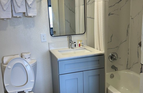 Northwest Yonkers Hotel | Hilltop Inn & Suites