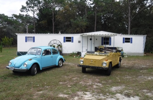 Homosassa House | Hippie Head Hotel sweet Homosassa skies are blue Pets stay free too!