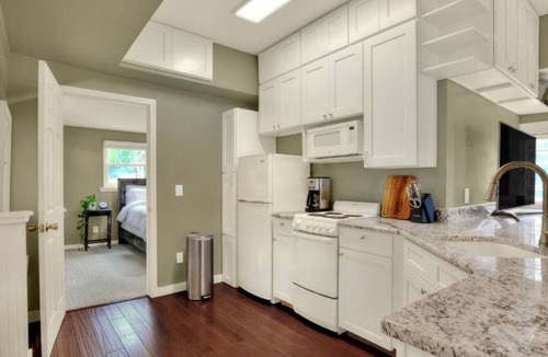 Lakeland House | Historic 2-Story Apartment in Downtown Lakeland for long or short term stays.