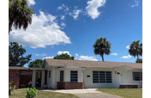 Rockledge House | Historic Cocoa Village Riverwalk