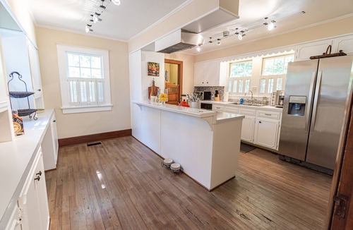Aiken Cottage | Historic Cottage - At Hopelands Gardens close to Hitchcock Woods (Remodeled)