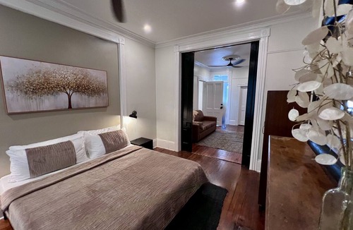 Savannah Victorian District Apartment | Historic Courtyard in Forsyth Park, Savannah, Ga.