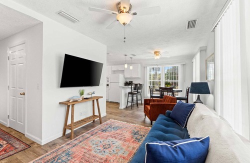 Panama City House | Historic St Andrews Cottage Bikes, Walk to Marina, Porch, Patio & Yard