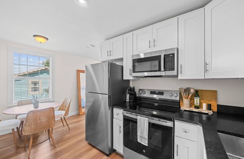 Panama City House | Historic St Andrews Private Coastal Bungalow 3 bedroom Sleeps 8