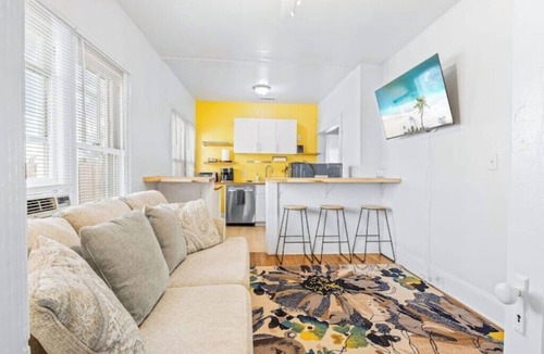 Historic Uptown House | Historic Uptown 2BD w/Shared Patio Pet-friendly
