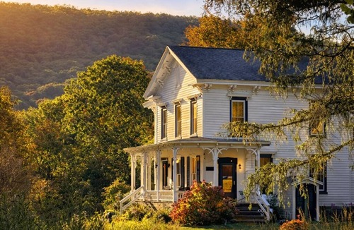 Delancey Cottage | Historic Victorian Farmhouse: Dog-Friendly, Private Pool & Mountain Views