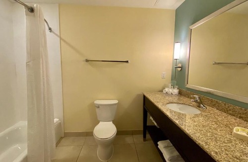 Orlando Hotel | Holiday Inn Express Hotel & Suites Orlando East-UCF Area by IHG