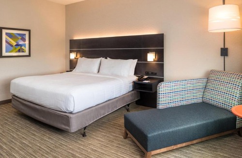 Arlington Hotel | Holiday Inn Express Jacksonville East by IHG