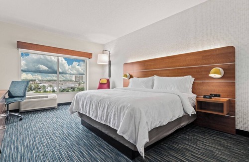 Florida Central Atlantic Coast Hotel | Holiday Inn Express & Suites Orlando - Lake Buena Vista by IHG