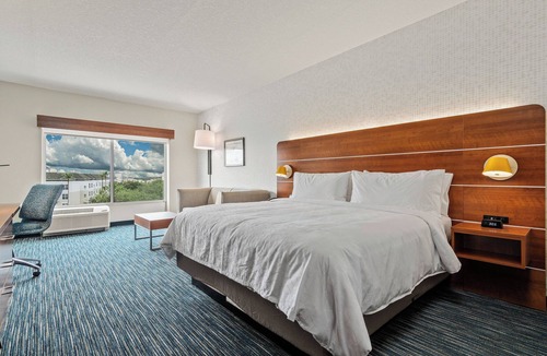 Florida Central Atlantic Coast Hotel | Holiday Inn Express & Suites Orlando - Lake Buena Vista by IHG