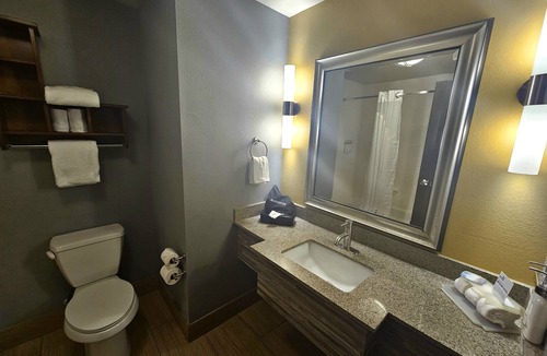Perry Hotel | Holiday Inn Express & Suites Perry-National Fairground Area, an IHG Hotel