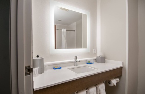 St. Martin Hotel | Holiday Inn Express & Suites Ocean Springs by IHG