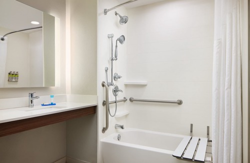 Bonifay Hotel | Holiday Inn Express & Suites Bonifay by IHG