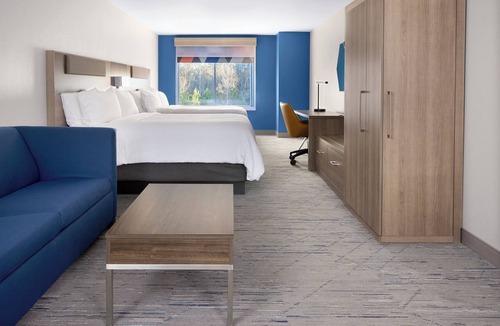 Hawthorne Hotel | Holiday Inn Express & Suites Hawthorne Elmsford North by IHG