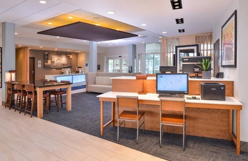 Ruskin Hotel | Holiday Inn Express & Suites Ruskin, an IHG Hotel