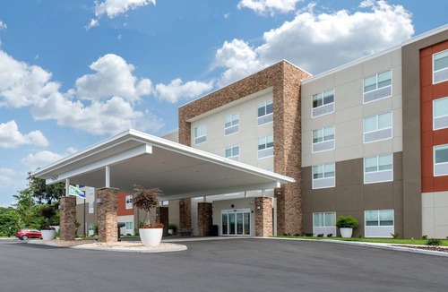 Ruskin Hotel | Holiday Inn Express & Suites Ruskin, an IHG Hotel